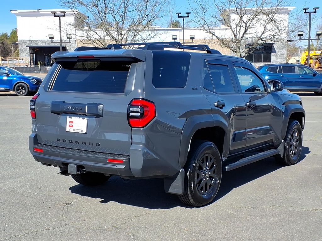 2025 Toyota 4Runner SR5 Image 3 of 18