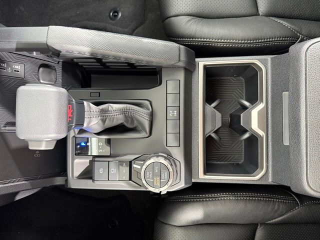 Vehicle image 39 of 56
