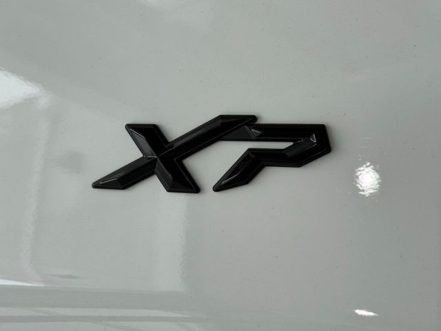 Vehicle image 10 of 56