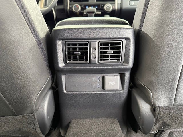 Vehicle image 36 of 56