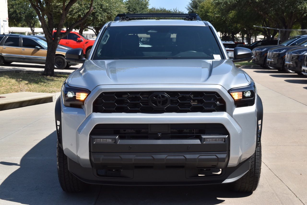 2025 Toyota 4Runner Image 3 of 41