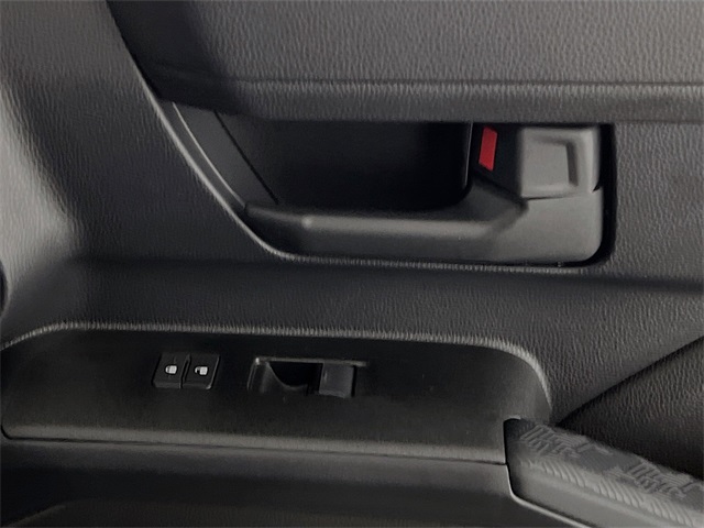 Vehicle image 25 of 33