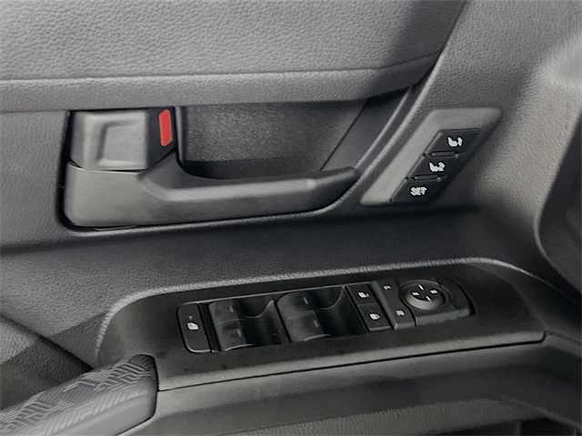 Vehicle image 29 of 33