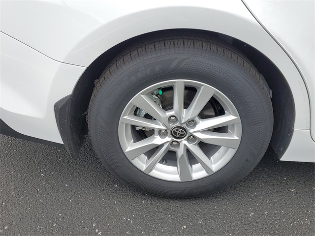 Vehicle image 6 of 34