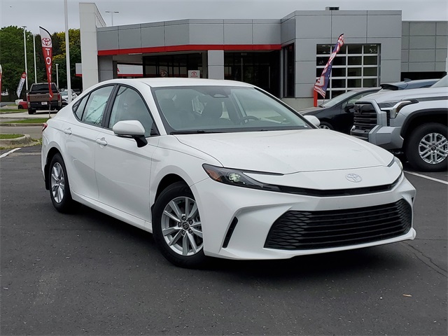 Vehicle image 2 of 34