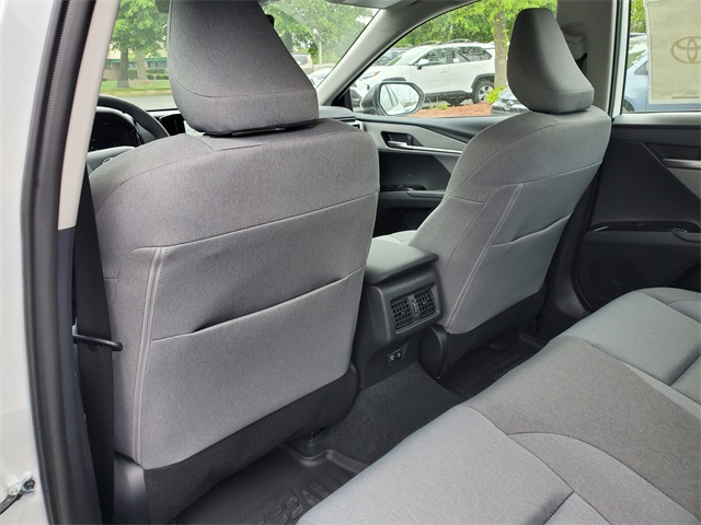 Vehicle image 9 of 34