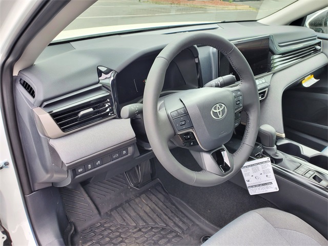 Vehicle image 18 of 34