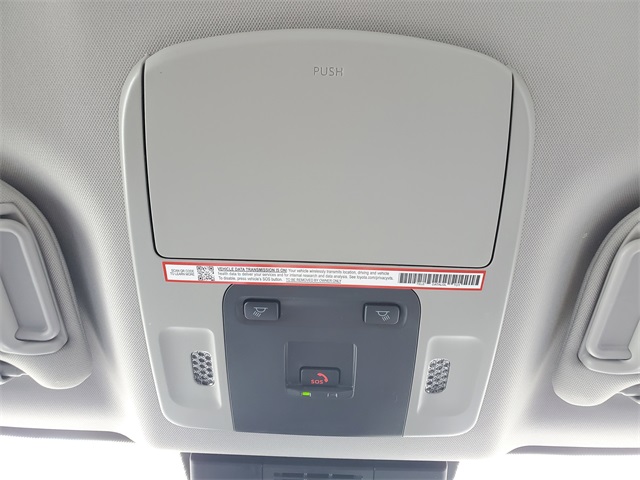 Vehicle image 33 of 34