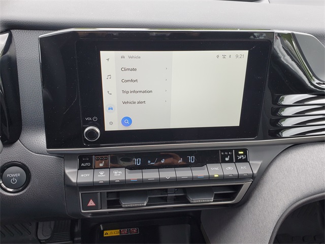 Vehicle image 27 of 34