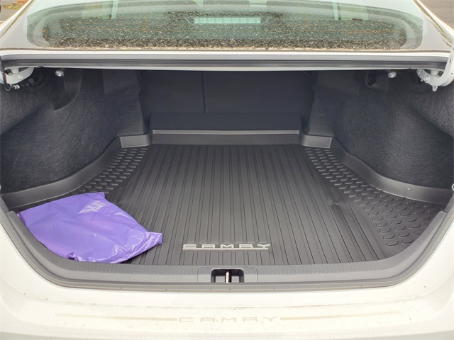 Vehicle image 7 of 34