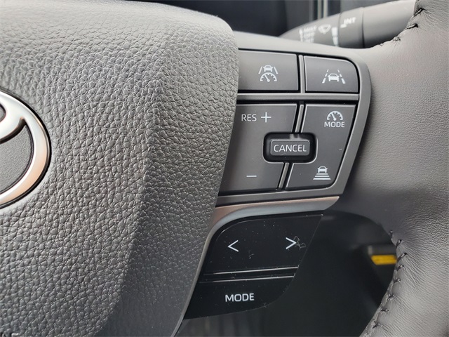 Vehicle image 22 of 34