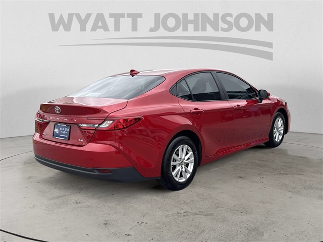 Vehicle image 5 of 26