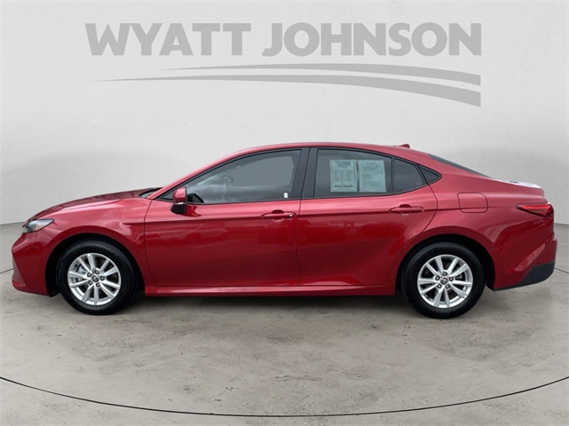 Vehicle image 8 of 26