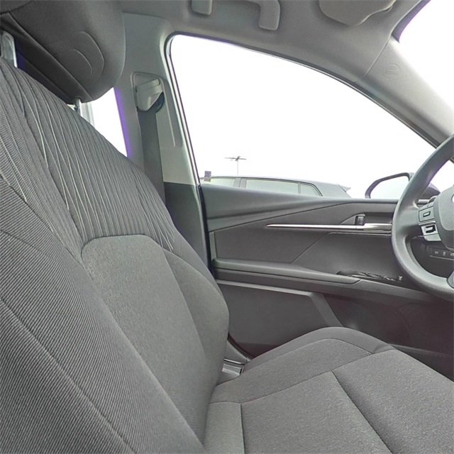 Vehicle image 16 of 26