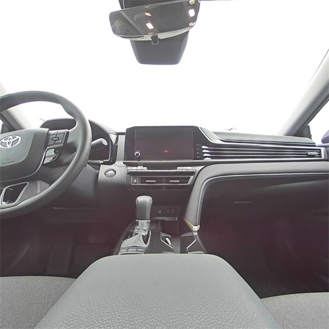 Vehicle image 17 of 26