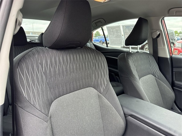 Vehicle image 12 of 26