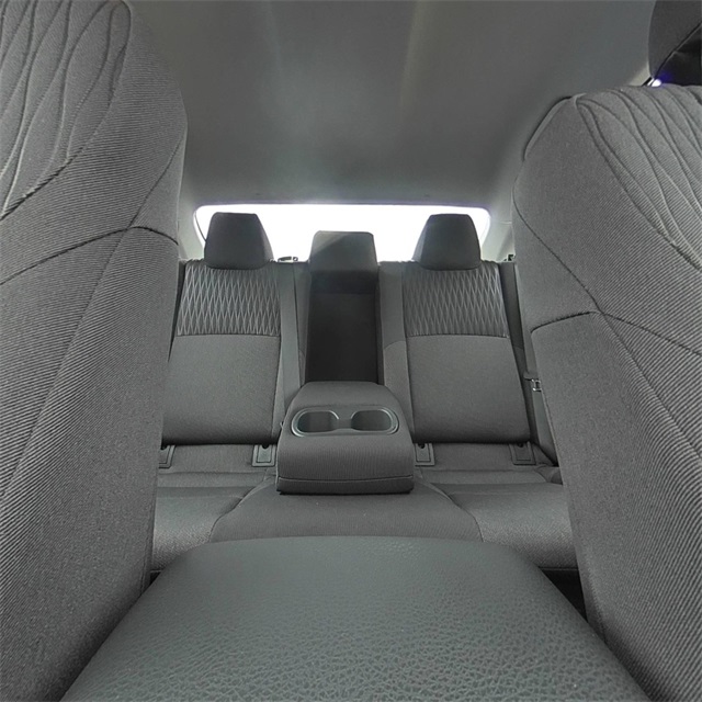 Vehicle image 15 of 26