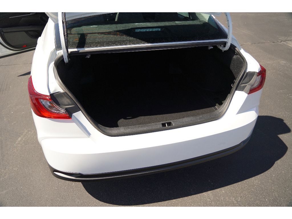 Vehicle image 5 of 23