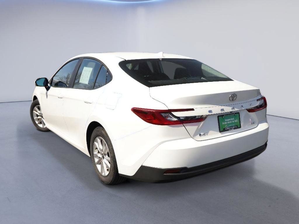 Vehicle image 4 of 23