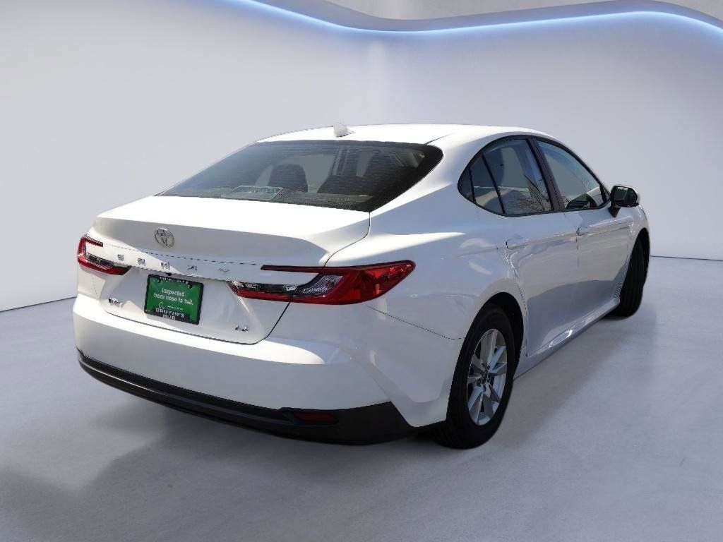 Vehicle image 3 of 23