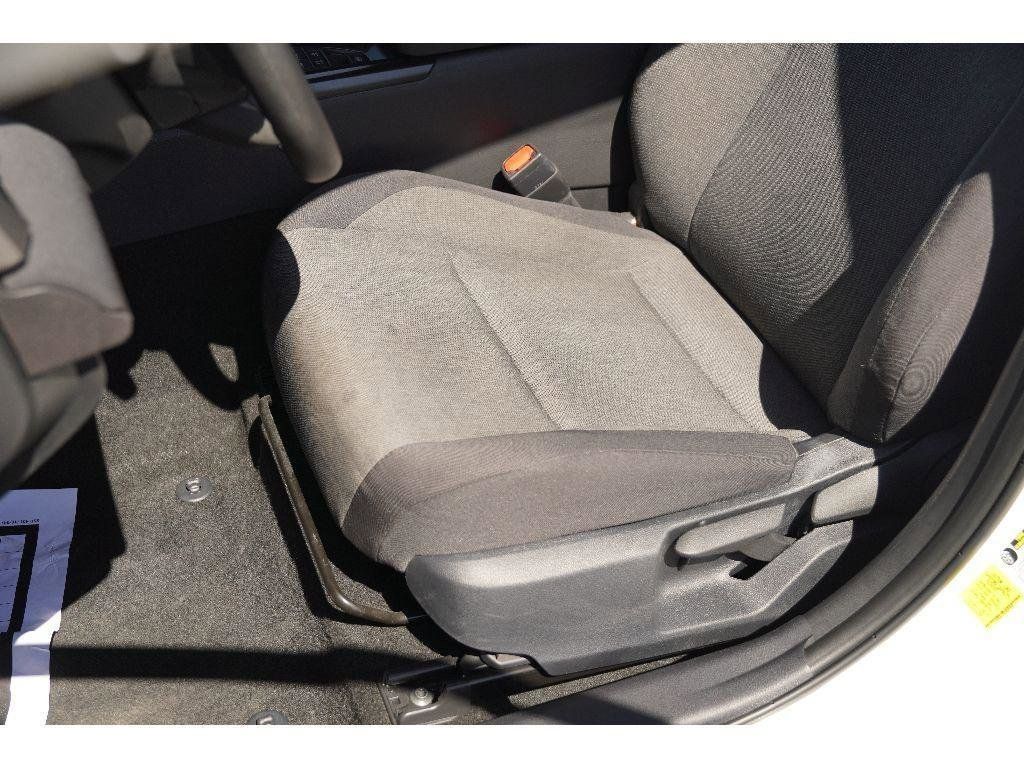 Vehicle image 7 of 23