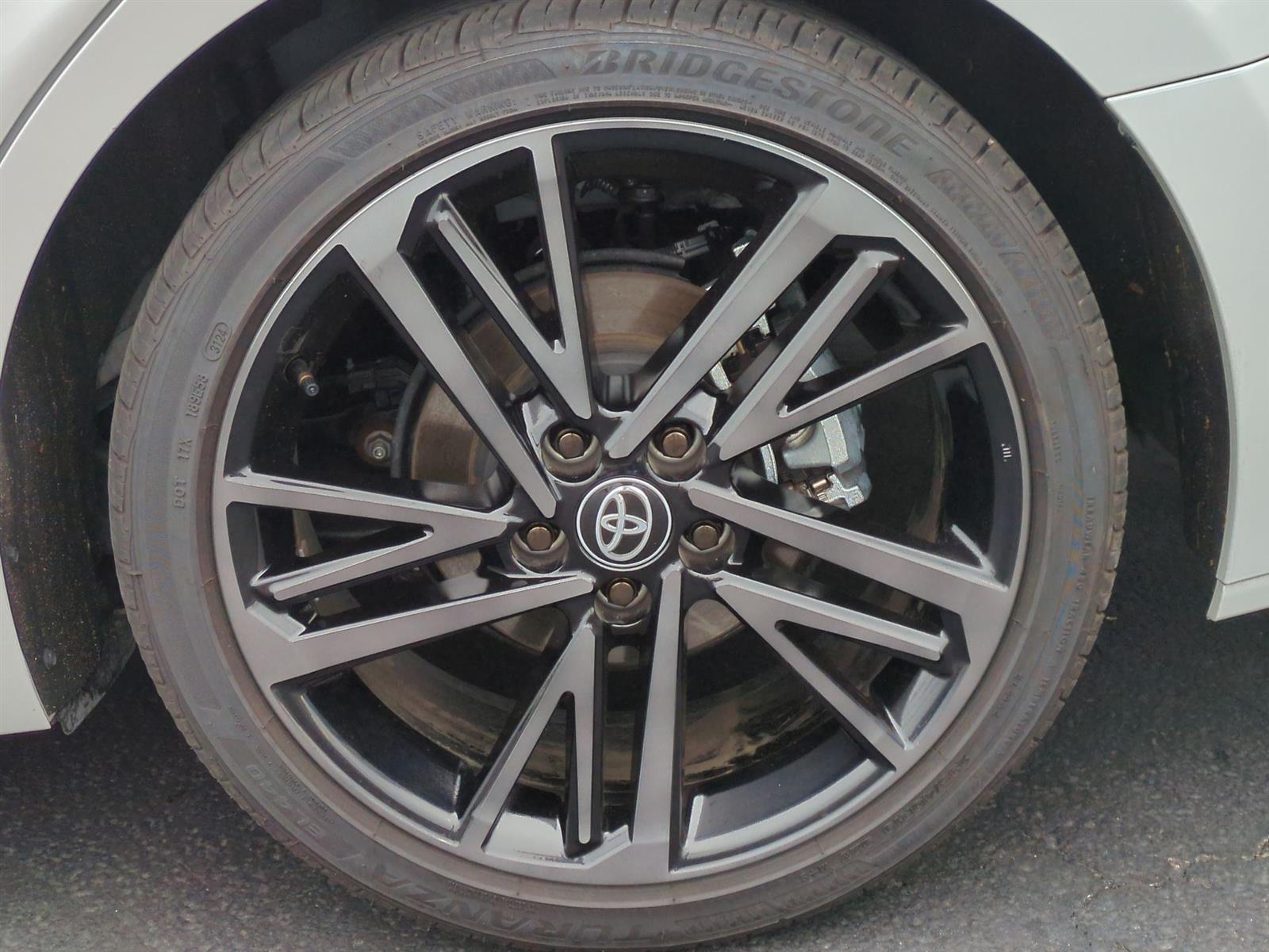 Vehicle image 13 of 37