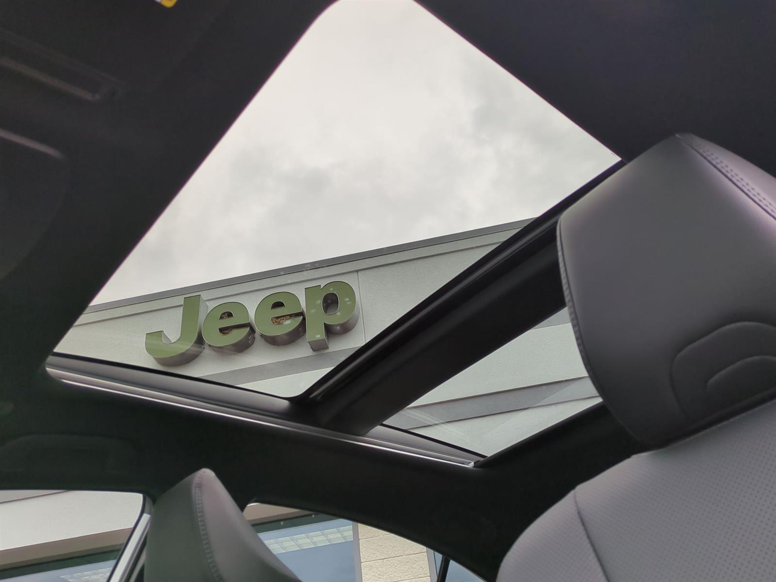 Vehicle image 19 of 37