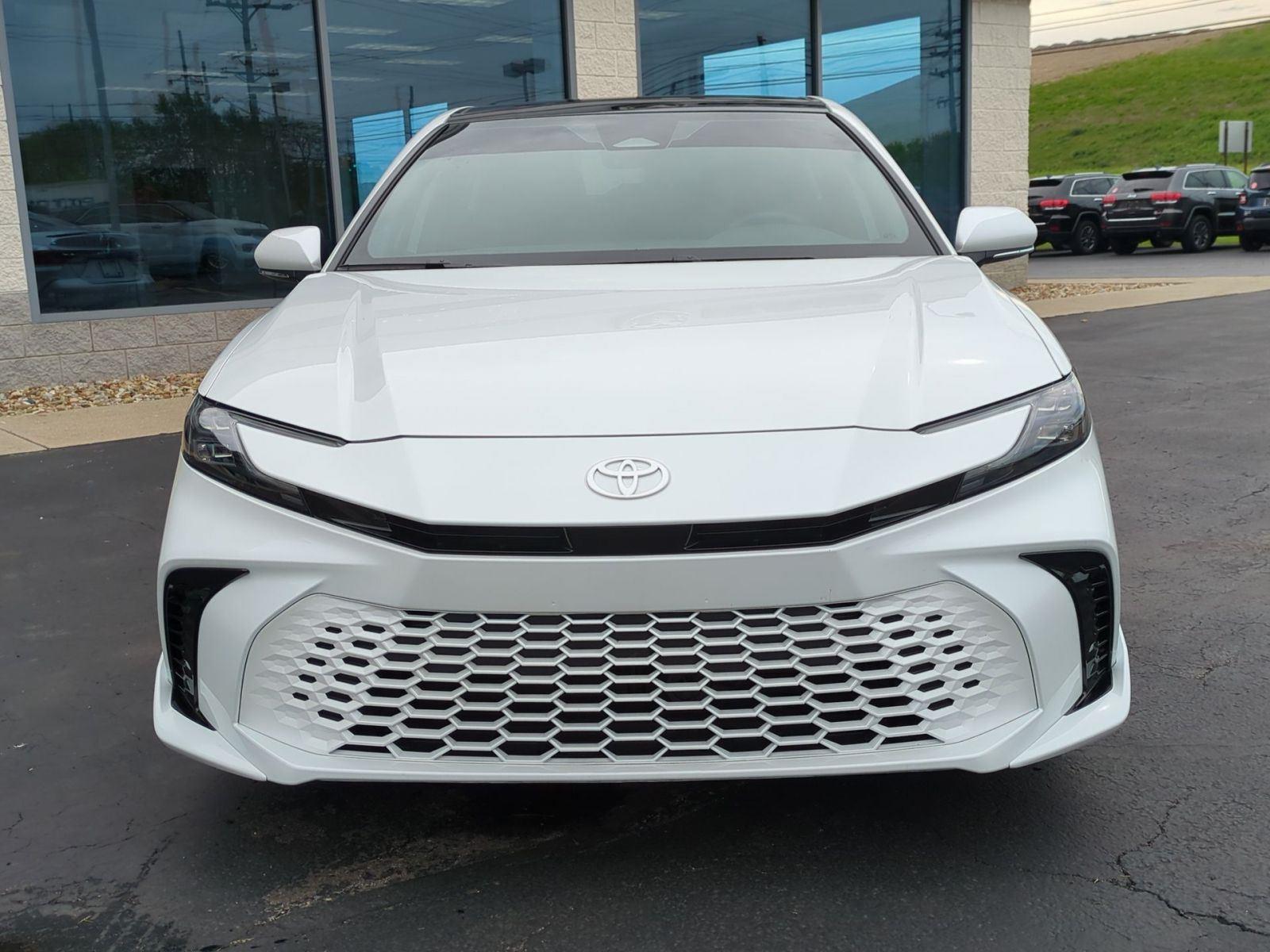Vehicle image 2 of 37