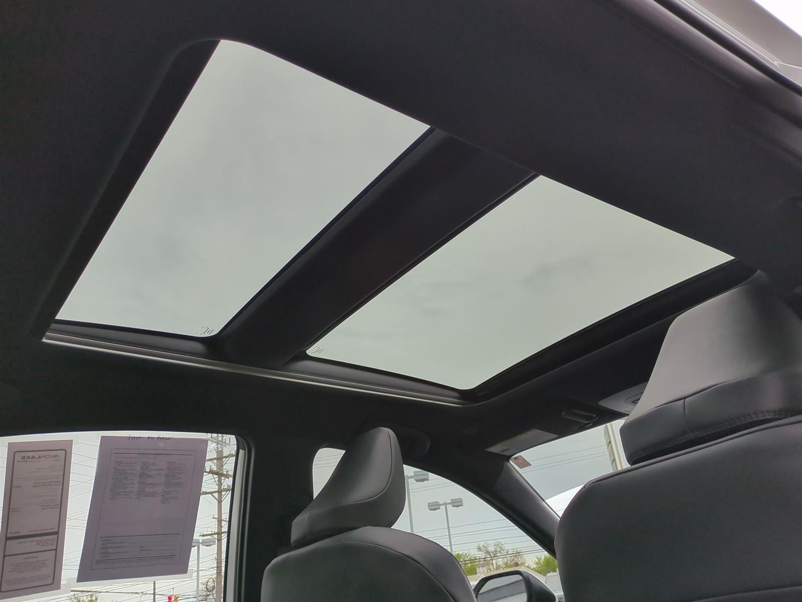Vehicle image 22 of 37