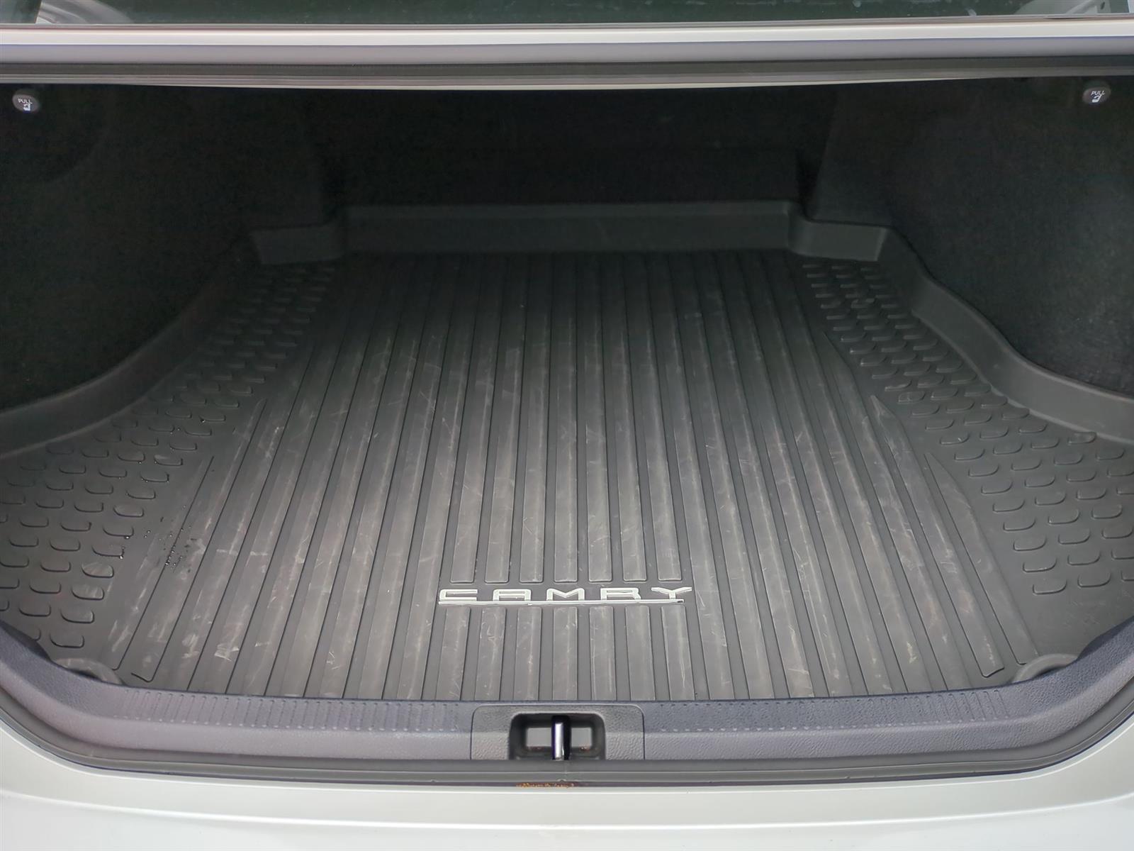 Vehicle image 35 of 37