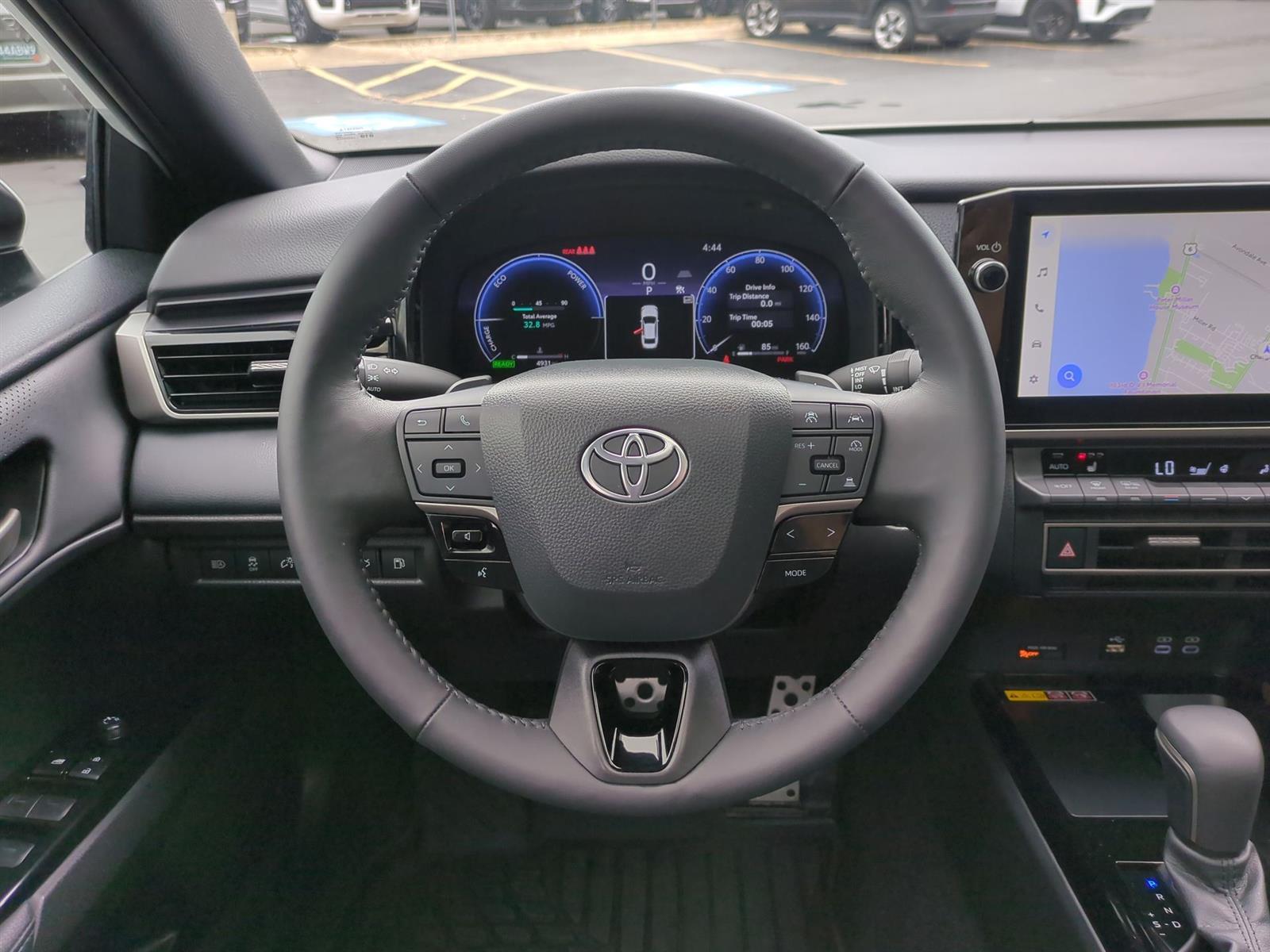 Vehicle image 24 of 37