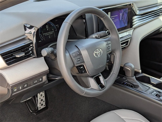2025 Toyota Camry SE Image 14 of 33