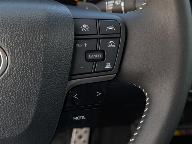 2025 Toyota Camry SE Image 30 of 33