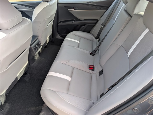 2025 Toyota Camry SE Image 10 of 33