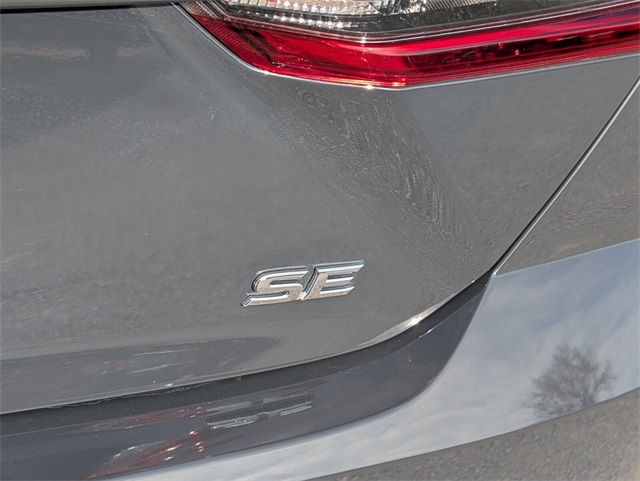 2025 Toyota Camry SE Image 31 of 33