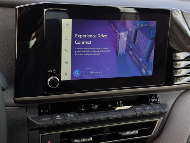 2025 Toyota Camry SE Image 17 of 33