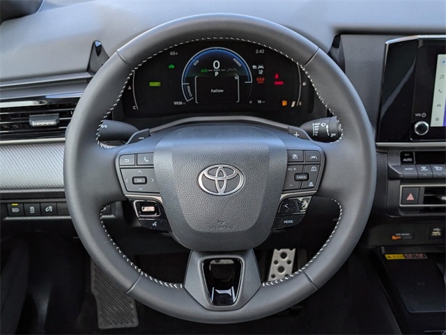 2025 Toyota Camry SE Image 15 of 33