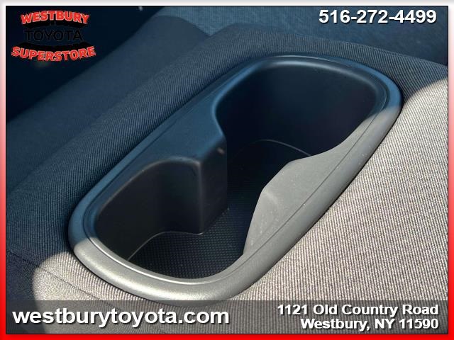 Vehicle image 18 of 34