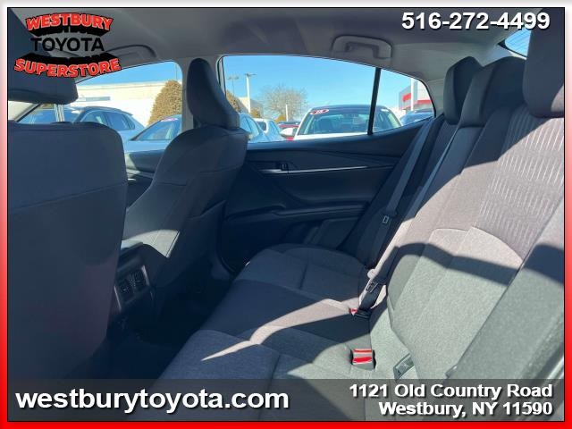 Vehicle image 15 of 34