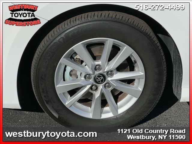 Vehicle image 14 of 34