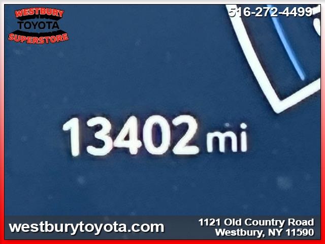 Vehicle image 29 of 34