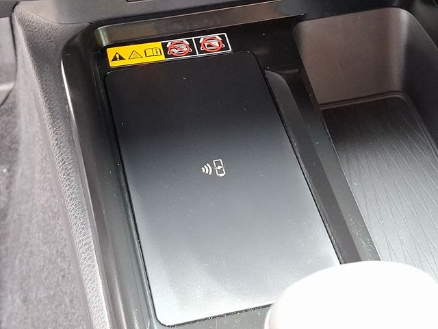 Vehicle image 27 of 41