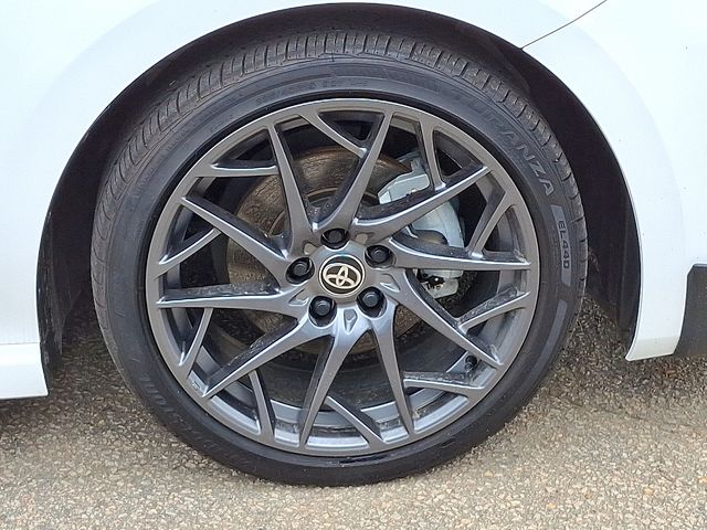 Vehicle image 8 of 41