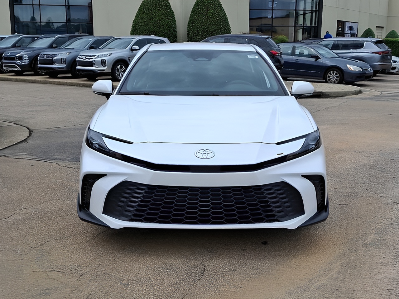 Vehicle image 37 of 41