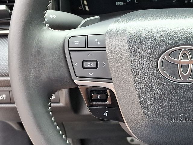 Vehicle image 22 of 41