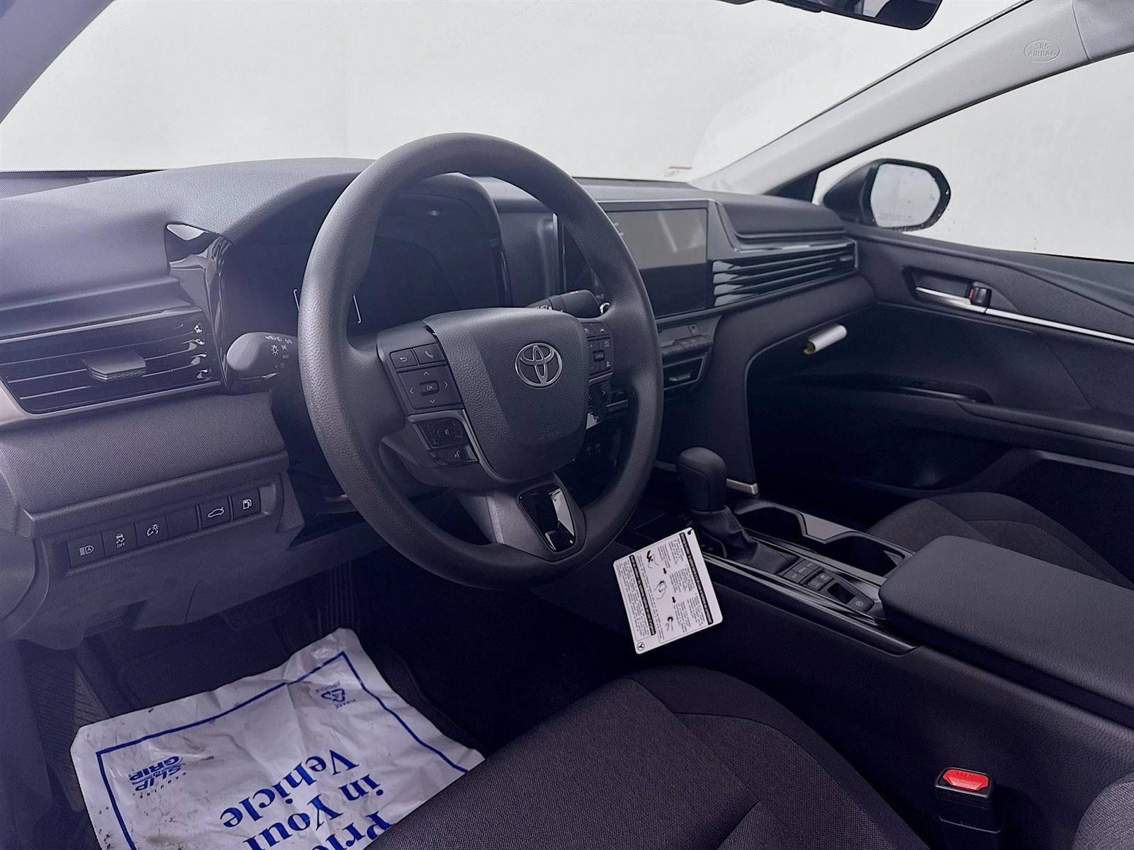 Vehicle image 14 of 45