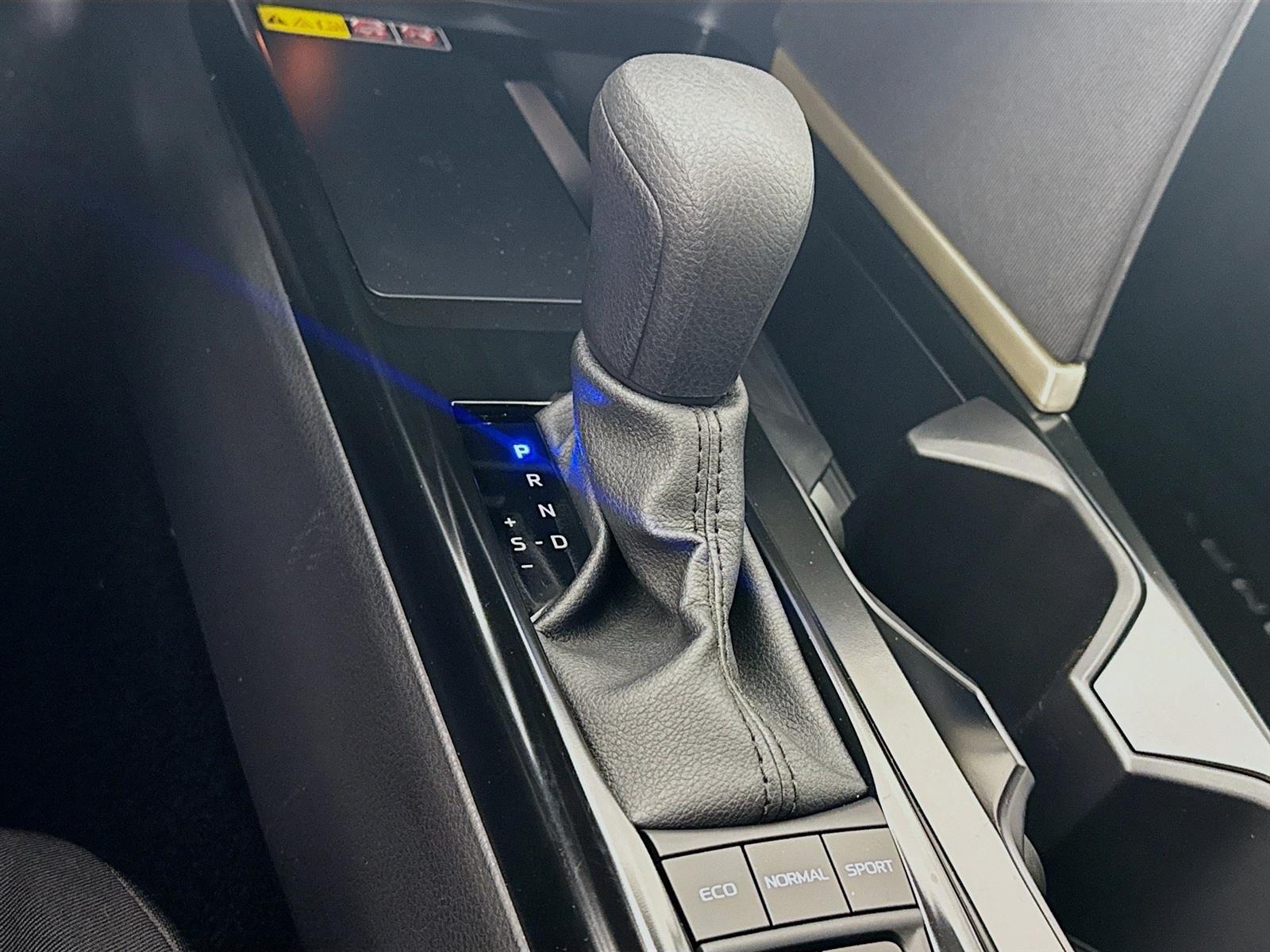 Vehicle image 29 of 45