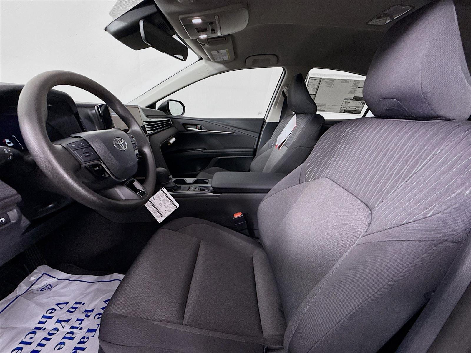 Vehicle image 16 of 45
