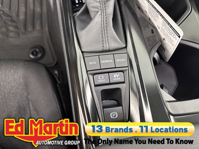 Vehicle image 79 of 92