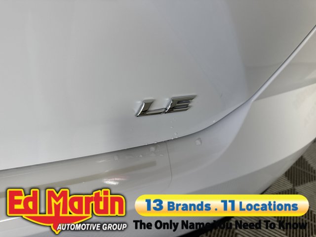 Vehicle image 63 of 92